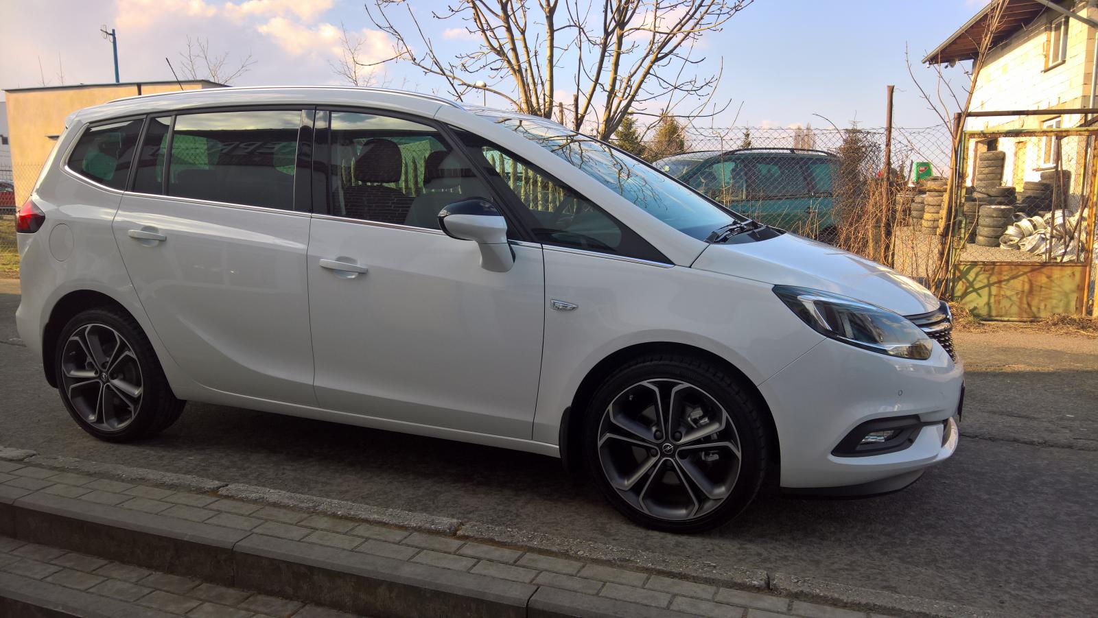 Opel zafira 3